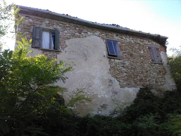 casa indipendente in vendita a Montescudo-Monte Colombo in zona Monte Colombo