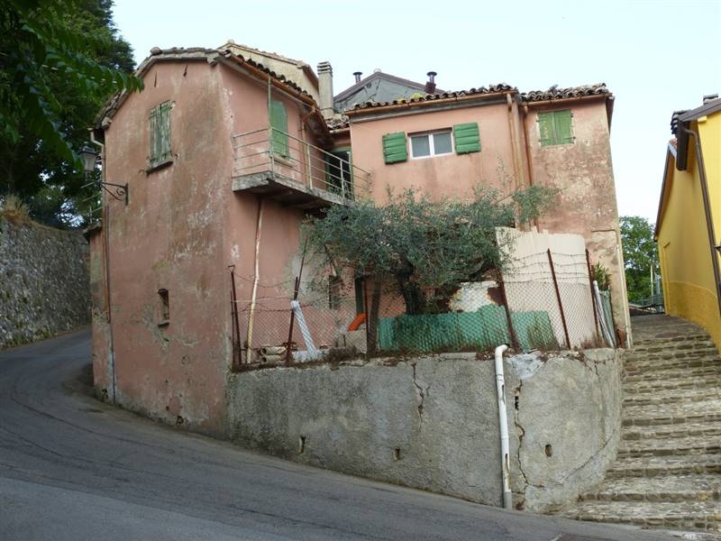casa indipendente in vendita a Montescudo-Monte Colombo in zona Monte Colombo