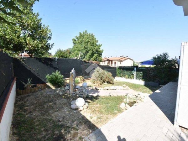 appartamento in vendita a Montescudo-Monte Colombo in zona San Savino