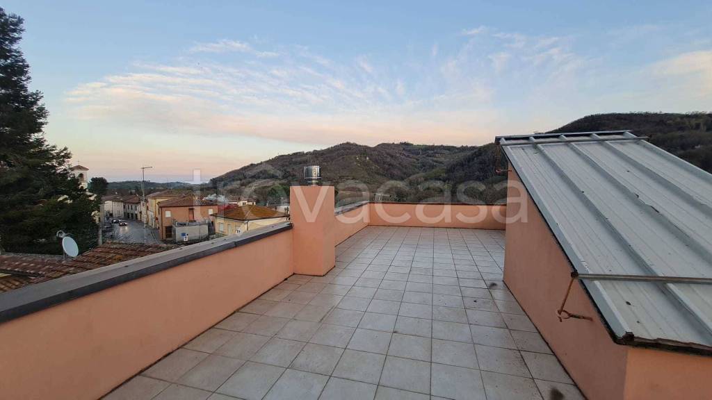 casa indipendente in vendita a Montescudo-Monte Colombo in zona Taverna