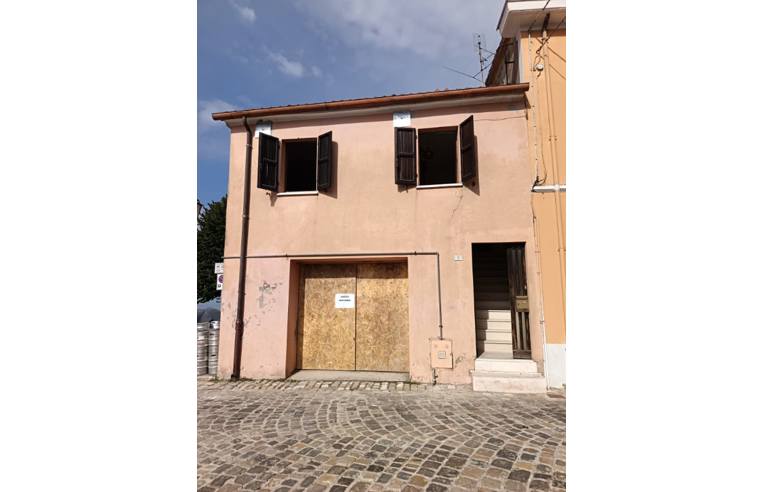 casa indipendente in vendita a Montescudo-Monte Colombo in zona Montescudo