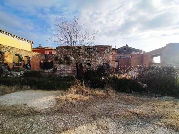 casa indipendente in vendita a Montescudo-Monte Colombo in zona Montescudo