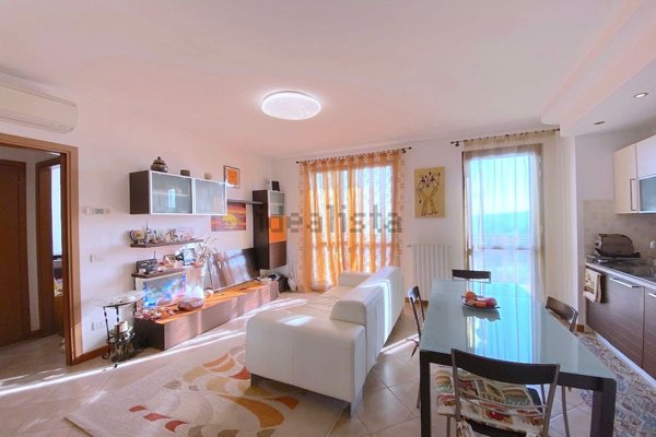 appartamento in vendita a Montescudo-Monte Colombo in zona San Savino
