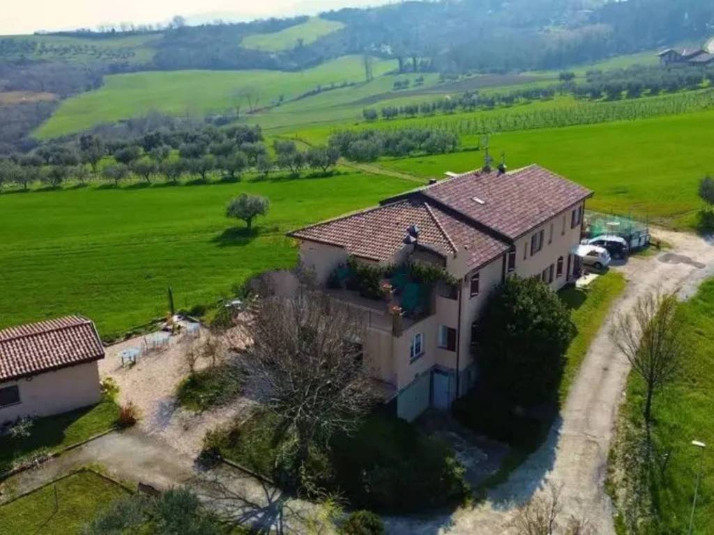 casa indipendente in vendita a Montescudo-Monte Colombo in zona Montescudo