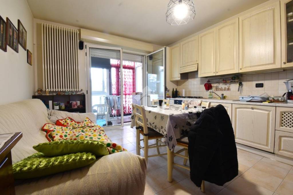 appartamento in vendita a Montescudo-Monte Colombo in zona Santa Maria del Piano