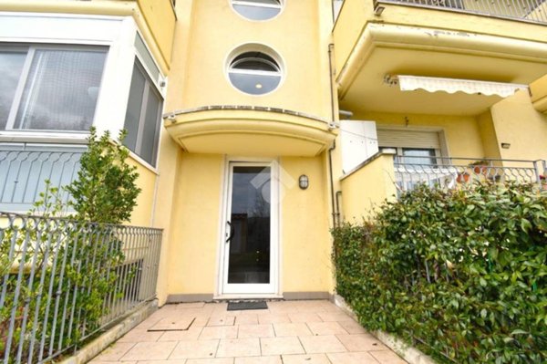appartamento in vendita a Montescudo-Monte Colombo in zona Montescudo