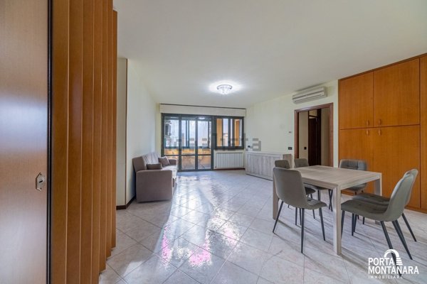 appartamento in vendita a Montescudo-Monte Colombo in zona Montescudo