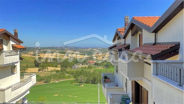 appartamento in vendita a Montescudo-Monte Colombo in zona Croce