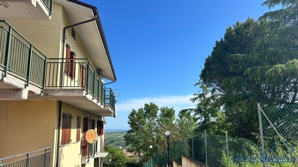 appartamento in vendita a Montescudo-Monte Colombo in zona Monte Colombo