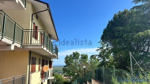 appartamento in vendita a Montescudo-Monte Colombo in zona Monte Colombo