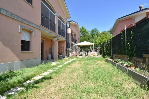 appartamento in vendita a Montescudo-Monte Colombo in zona Taverna
