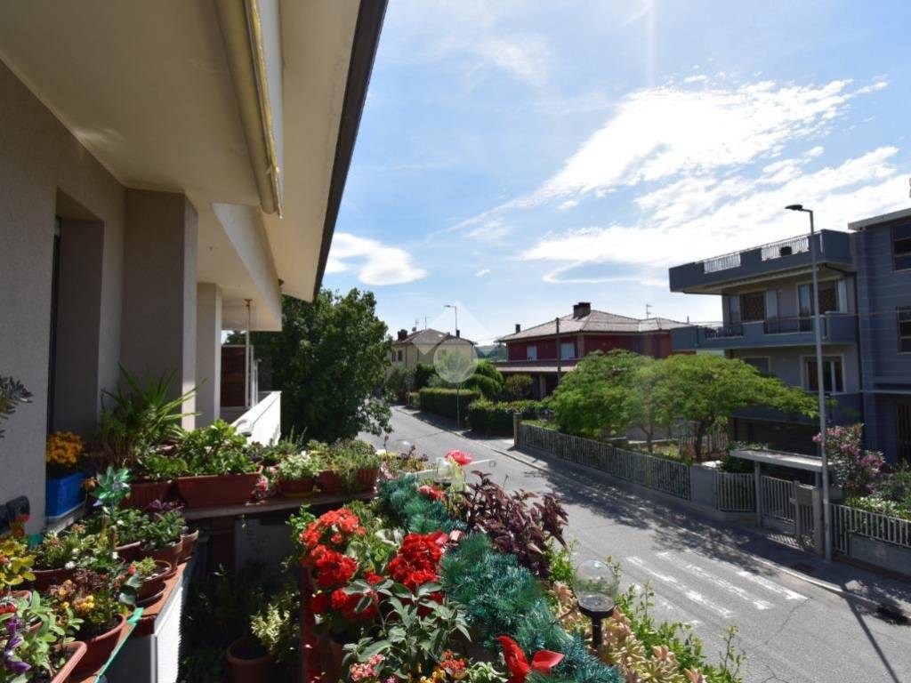 appartamento in vendita a Montescudo-Monte Colombo in zona Montescudo