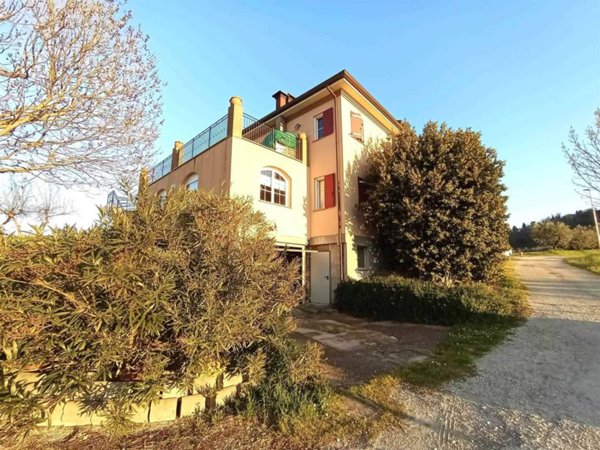 casa indipendente in vendita a Montescudo-Monte Colombo in zona Montescudo