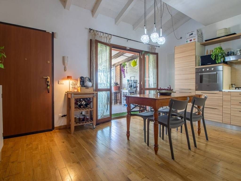 appartamento in vendita a Montescudo-Monte Colombo in zona Montescudo