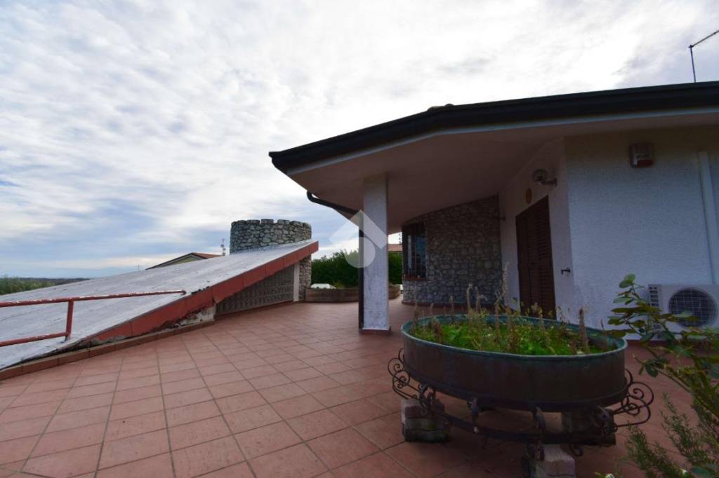 casa indipendente in vendita a Montescudo-Monte Colombo in zona Taverna