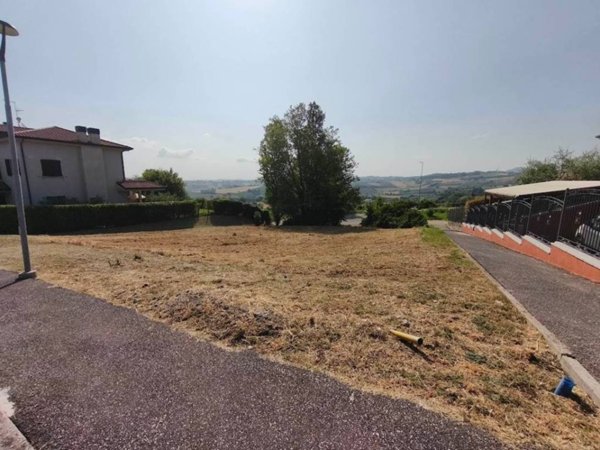 terreno edificabile in vendita a Montescudo-Monte Colombo in zona Montescudo