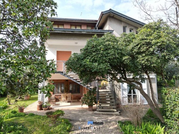 casa indipendente in vendita a Montescudo-Monte Colombo in zona Croce