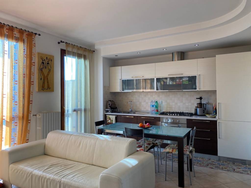 appartamento in vendita a Montescudo-Monte Colombo in zona San Savino