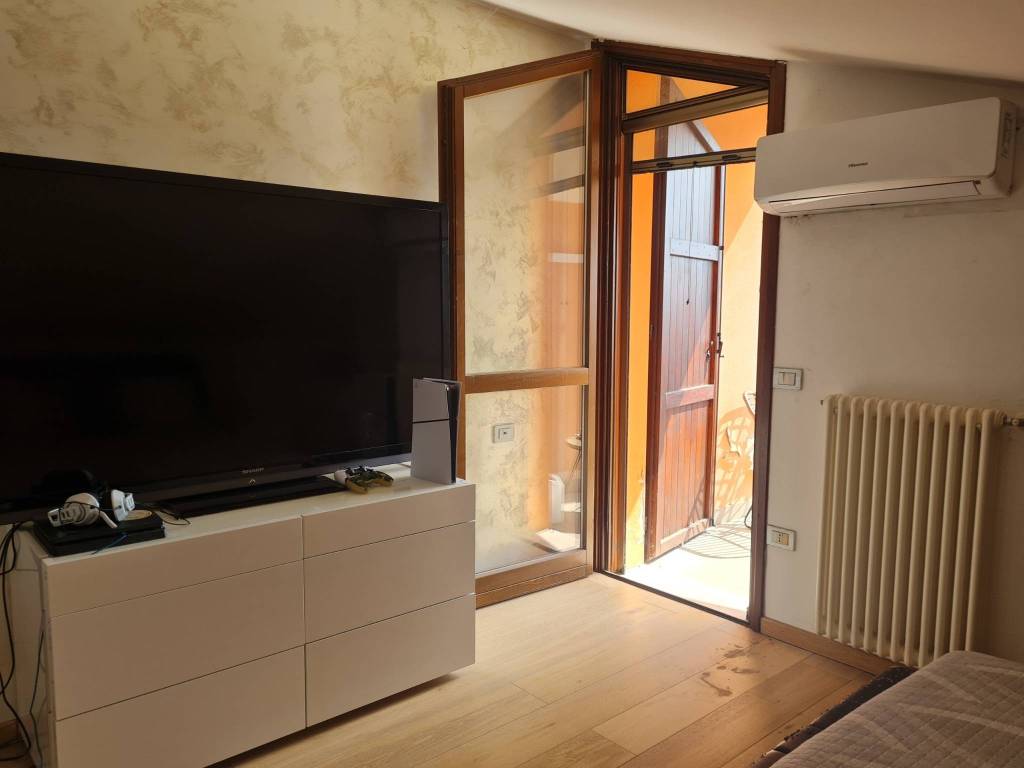 appartamento in vendita a Montescudo-Monte Colombo in zona Trarivi