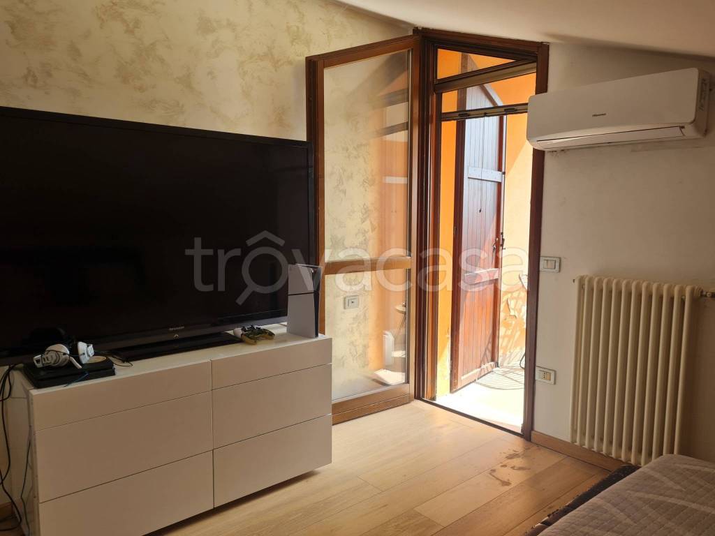 appartamento in vendita a Montescudo-Monte Colombo in zona Trarivi