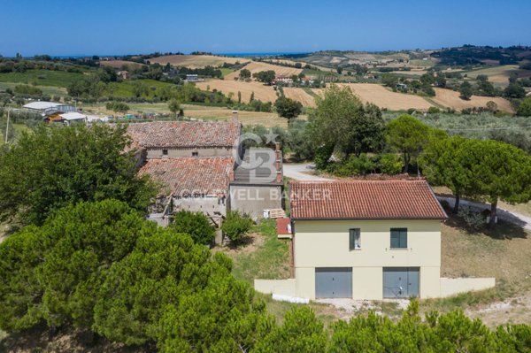 casa indipendente in vendita a Montescudo-Monte Colombo in zona Montescudo