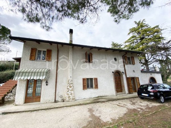 casa indipendente in vendita a Montescudo-Monte Colombo in zona Montescudo