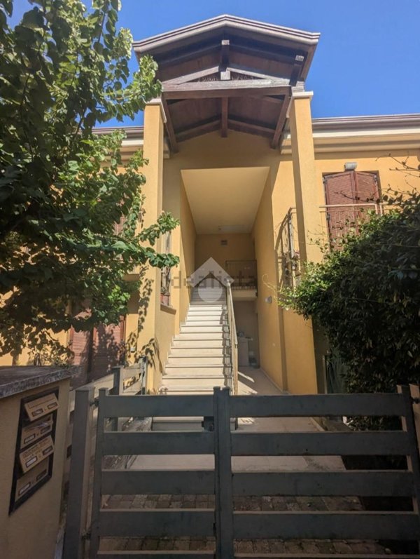 appartamento in vendita a Montescudo-Monte Colombo in zona Montescudo
