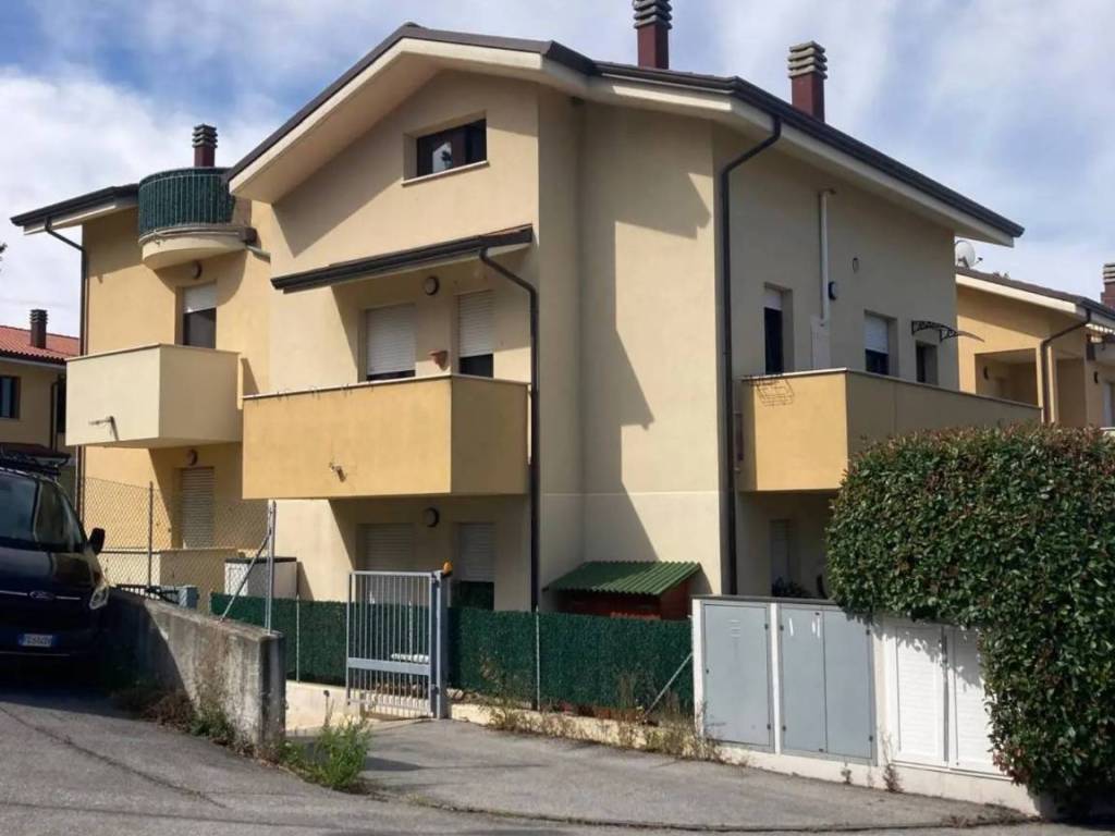 appartamento in vendita a Montescudo-Monte Colombo in zona Trarivi