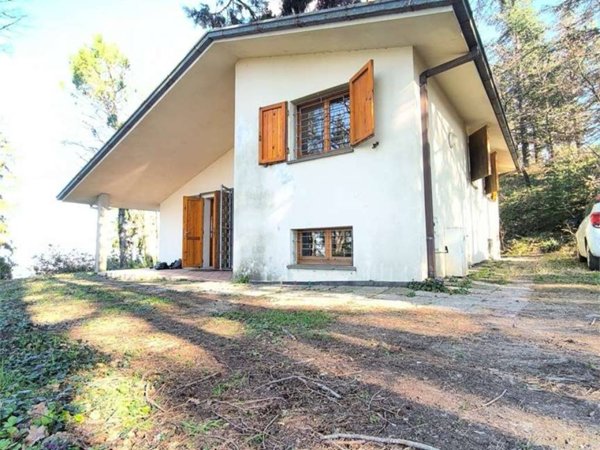 casa indipendente in vendita a Montescudo-Monte Colombo in zona Montescudo