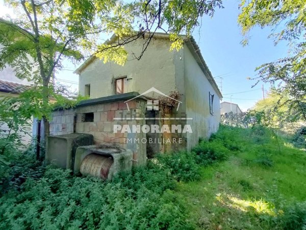 casa indipendente in vendita a Montescudo-Monte Colombo in zona Montescudo