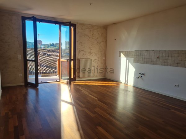 casa indipendente in vendita a Montescudo-Monte Colombo in zona Osteria Nuova