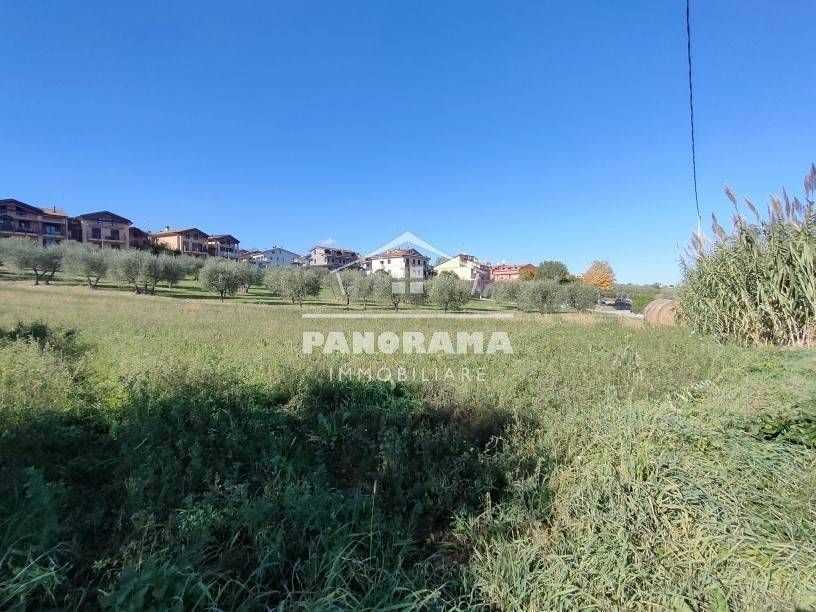 terreno edificabile in vendita a Montescudo-Monte Colombo in zona San Savino