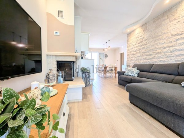 casa indipendente in vendita a Montescudo-Monte Colombo