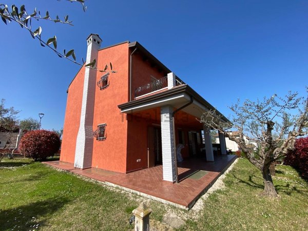 casa indipendente in vendita a Montescudo-Monte Colombo