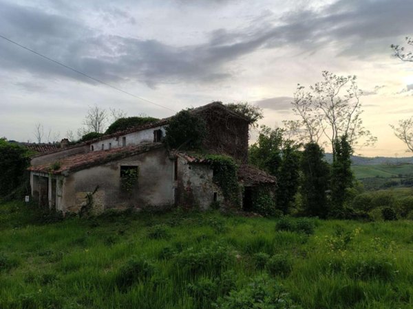 casale in vendita a Montescudo-Monte Colombo in zona Montescudo