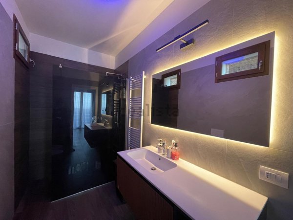 casa indipendente in vendita a Montescudo-Monte Colombo in zona Montescudo