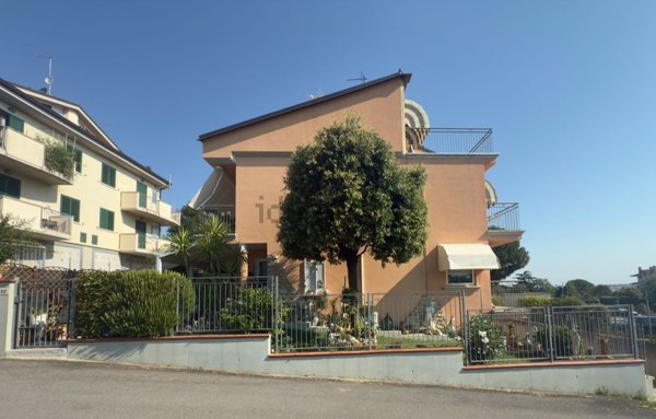 casa indipendente in vendita a Montescudo-Monte Colombo