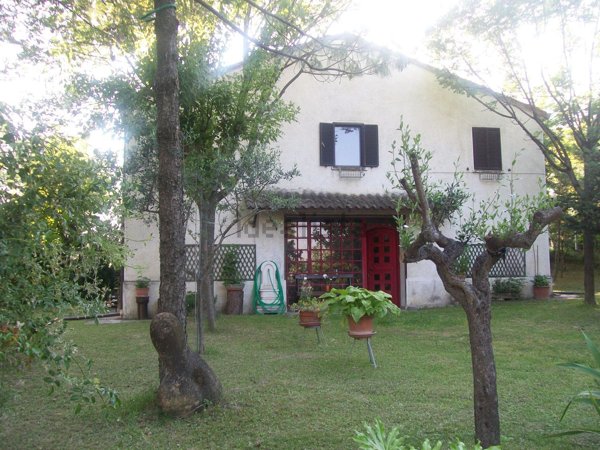 casa indipendente in vendita a Montescudo-Monte Colombo in zona Montescudo