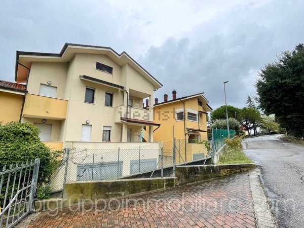 appartamento in vendita a Montescudo-Monte Colombo in zona Trarivi