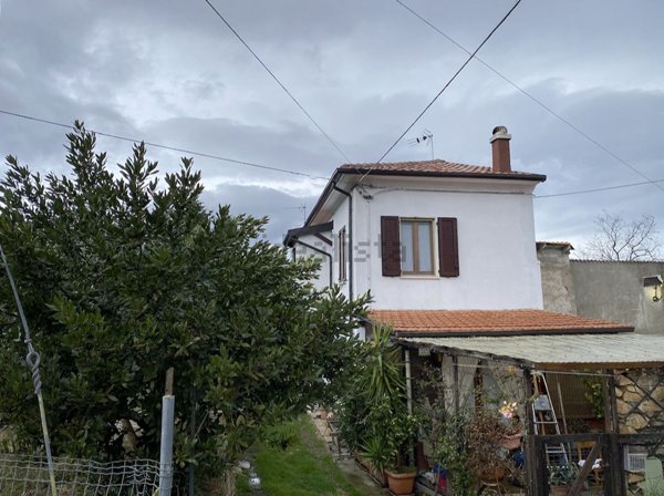 casa indipendente in vendita a Montescudo-Monte Colombo in zona Croce