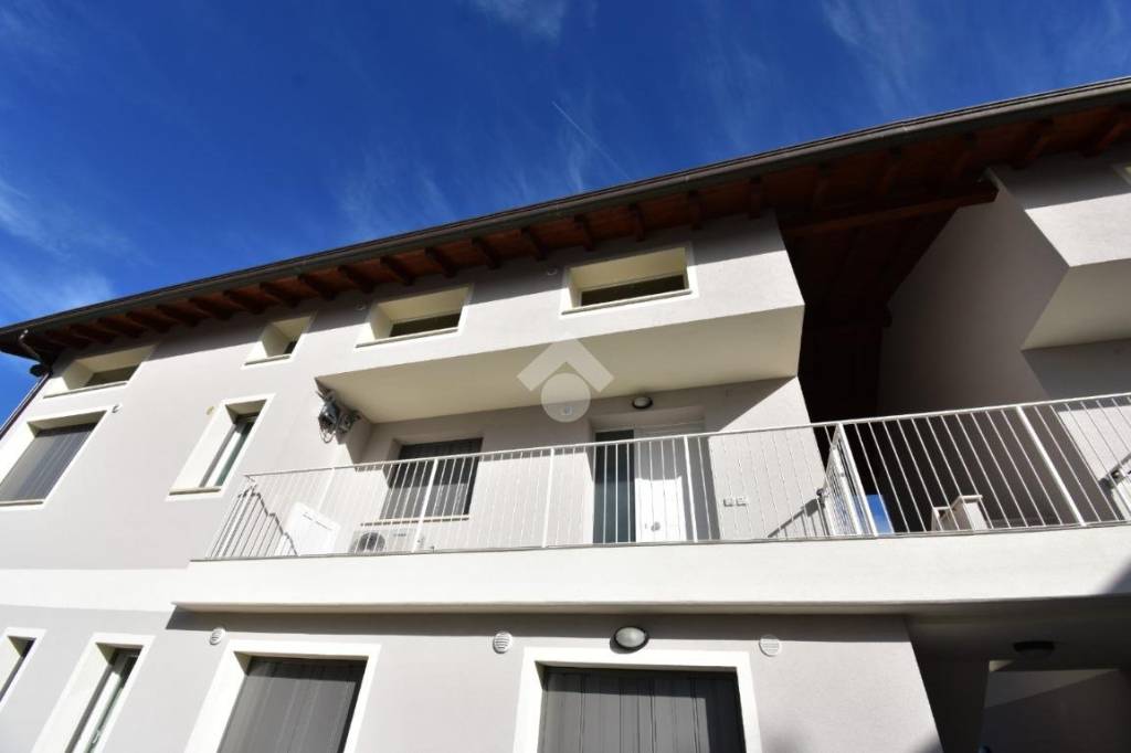 appartamento in vendita a Montescudo-Monte Colombo in zona Montescudo