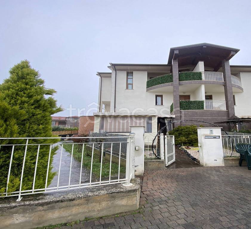 appartamento in vendita a Montescudo-Monte Colombo in zona San Savino