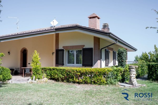 casa indipendente in vendita a Montescudo-Monte Colombo in zona Albereto