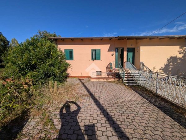 casa indipendente in vendita a Montescudo-Monte Colombo in zona Montescudo