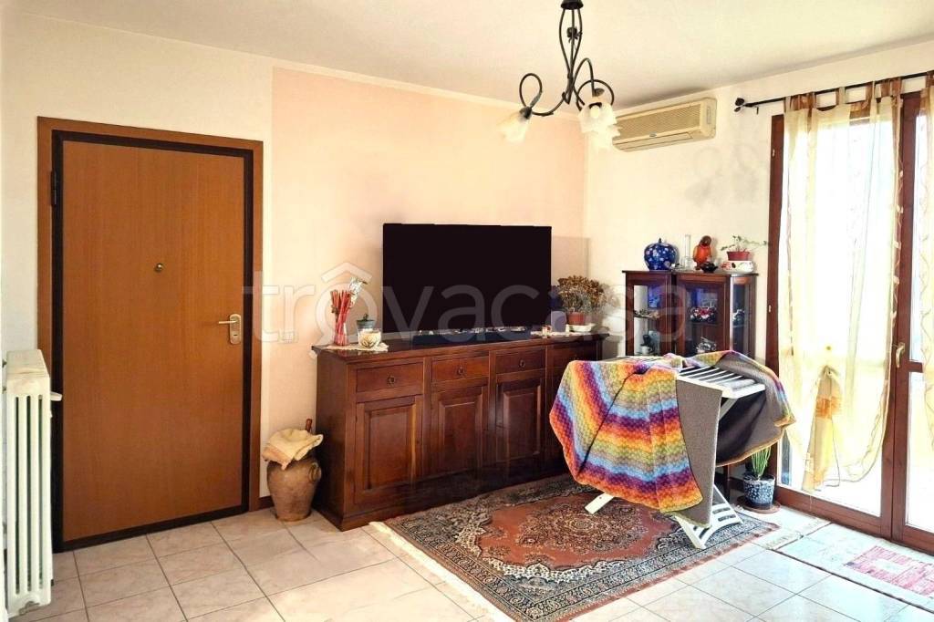 appartamento in vendita a Montescudo-Monte Colombo in zona Croce