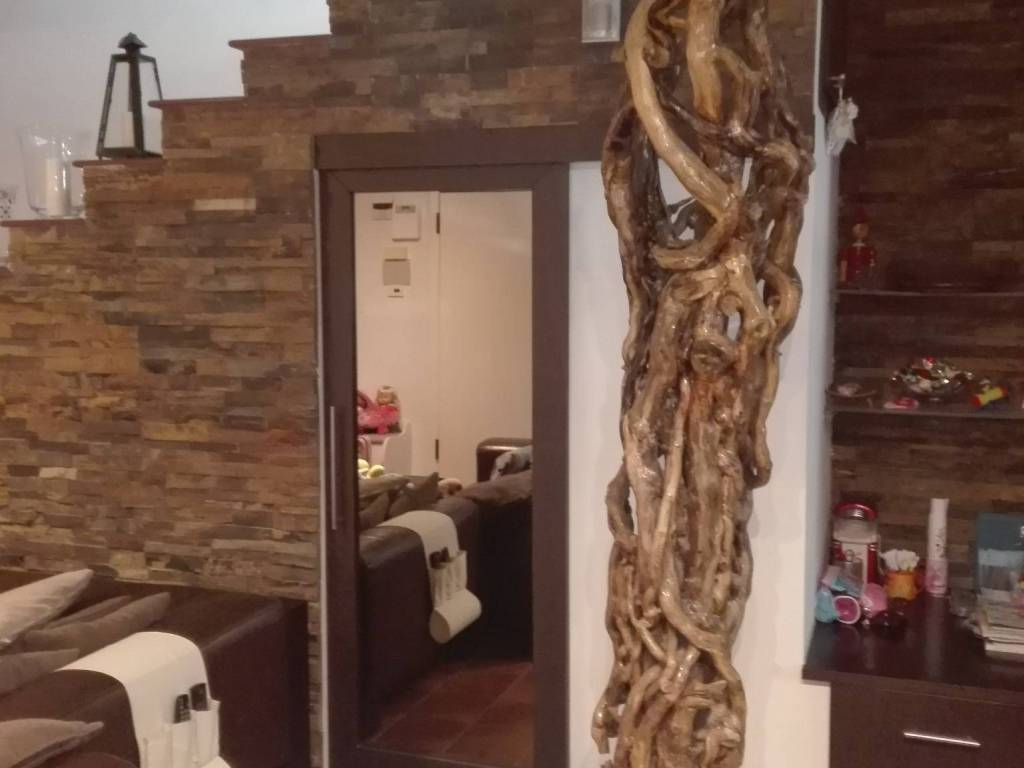 casa indipendente in vendita a Montescudo-Monte Colombo in zona Montescudo