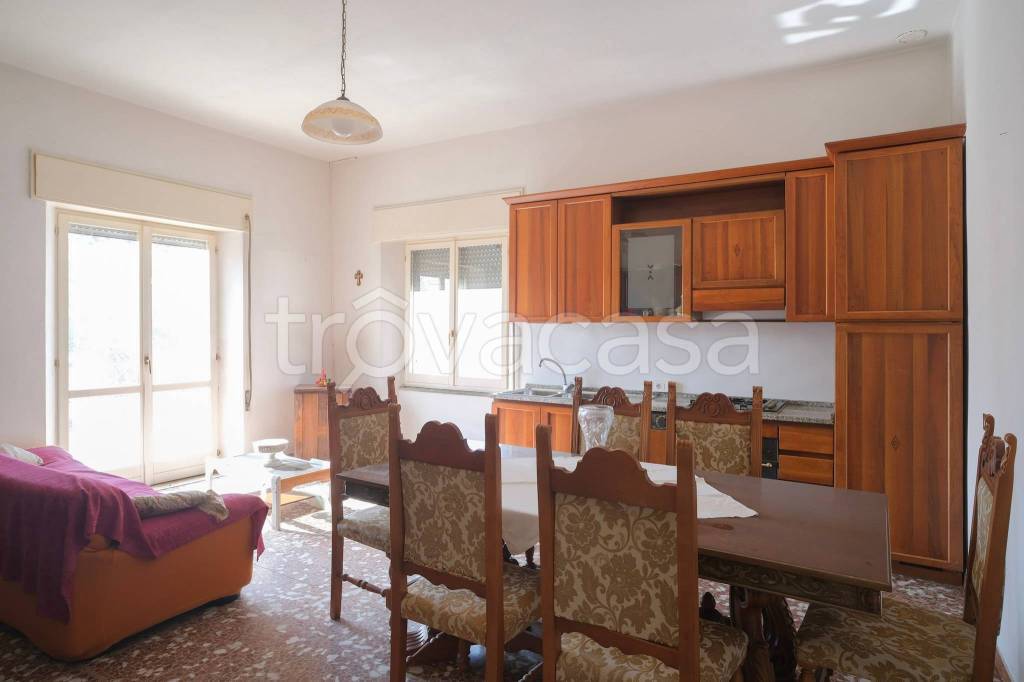 casa indipendente a Montescudo-Monte Colombo in zona Santa Maria del Piano