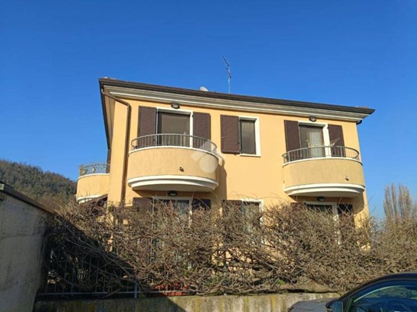 appartamento in vendita a Montescudo-Monte Colombo in zona Santa Maria del Piano