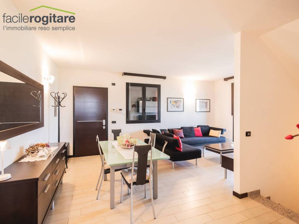 appartamento in vendita a Montescudo-Monte Colombo in zona Montescudo