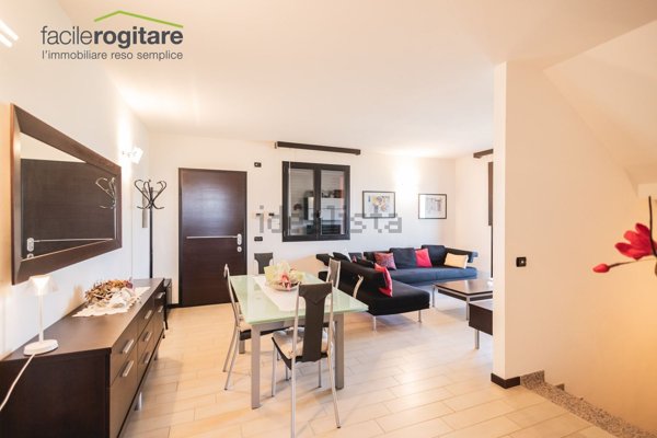 appartamento in vendita a Montescudo-Monte Colombo in zona Trarivi